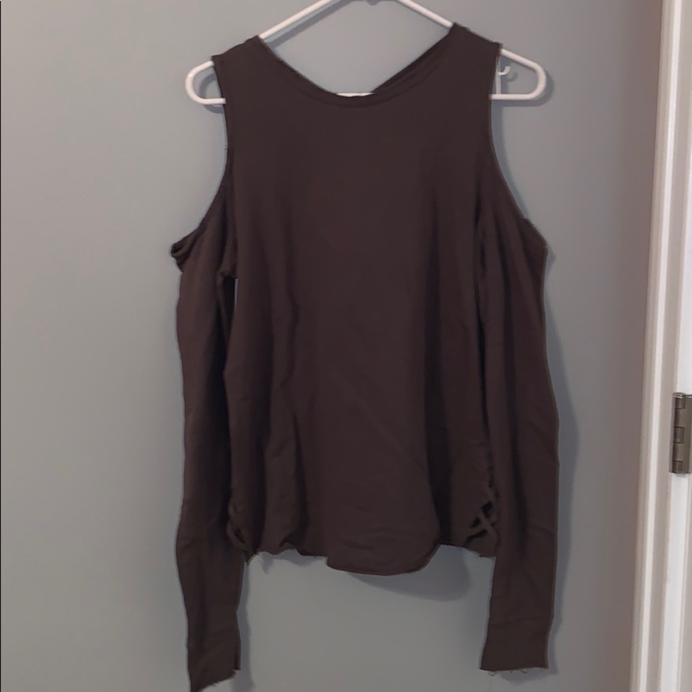 Distressed, shoulder cut out sweater!
